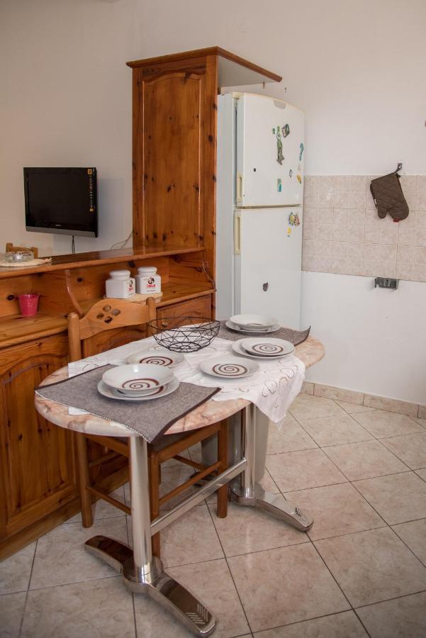 Sette Isole Countryside Apartment อธานนิออน ภายนอก รูปภาพ