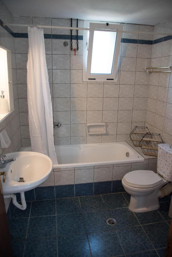 Sette Isole Countryside Apartment อธานนิออน ภายนอก รูปภาพ