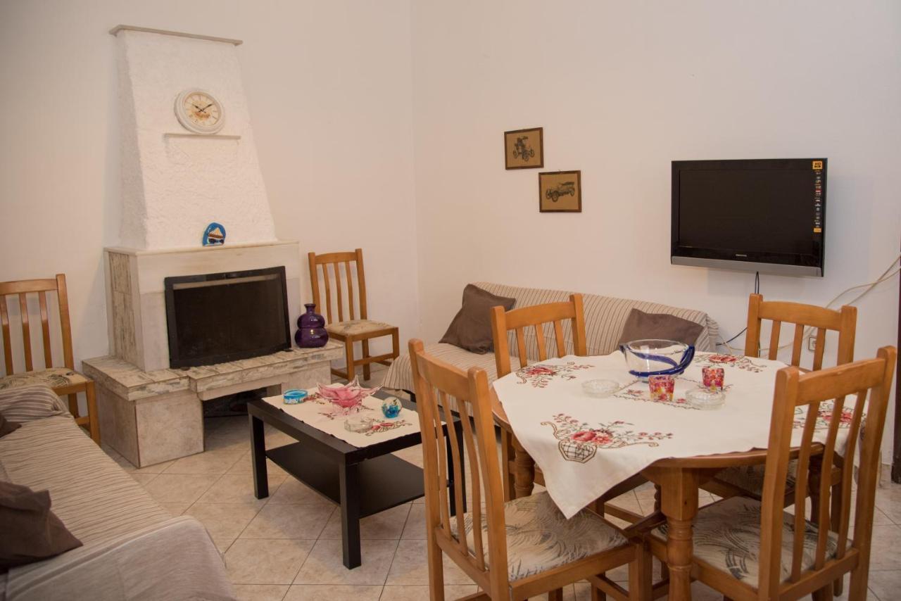 Sette Isole Countryside Apartment อธานนิออน ภายนอก รูปภาพ