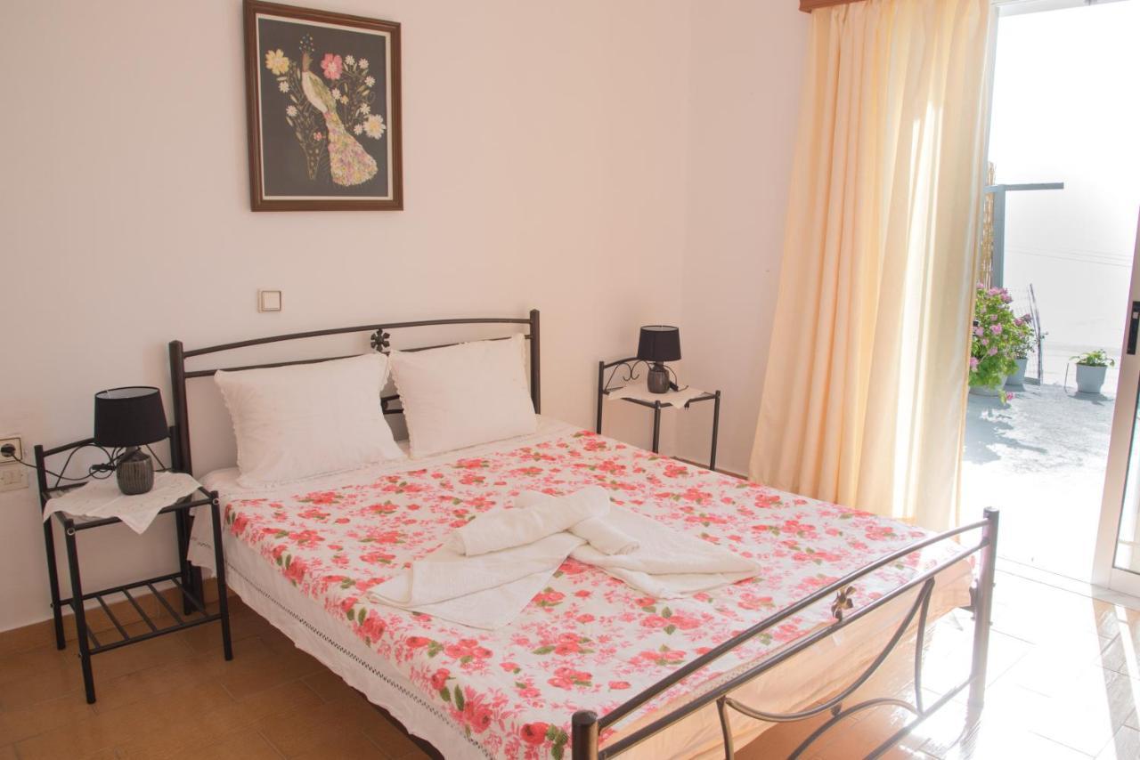 Sette Isole Countryside Apartment อธานนิออน ภายนอก รูปภาพ