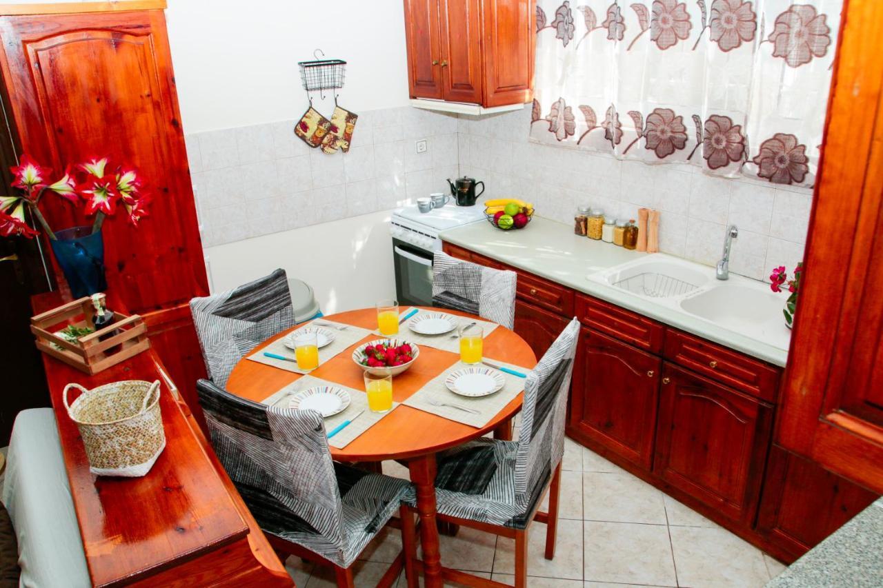 Sette Isole Countryside Apartment อธานนิออน ภายนอก รูปภาพ